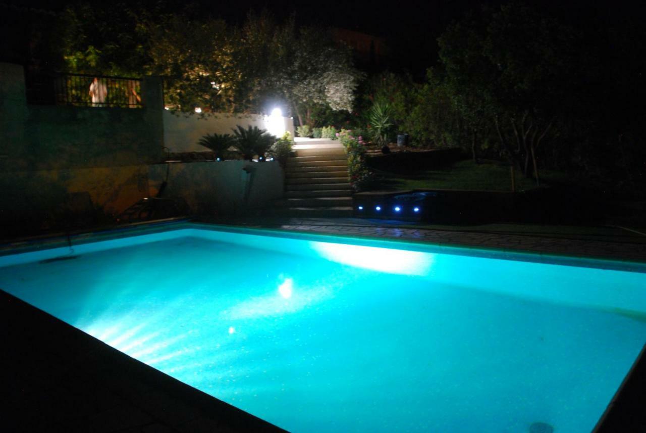 La Calanque Du Boucharel Hotel แซงเตกูลฟ์ ภายนอก รูปภาพ